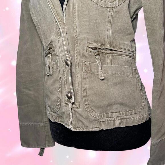 Women’s Green Spring Military Jacket - Picture 4 of 6